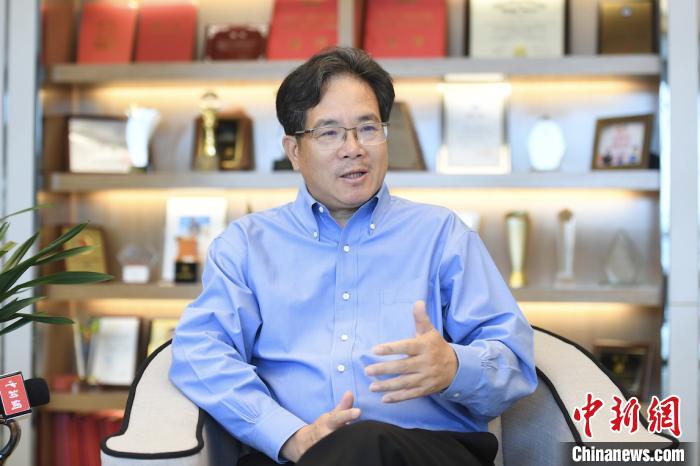 全國人大代表建議逐步禁止產(chǎn)、銷電子煙