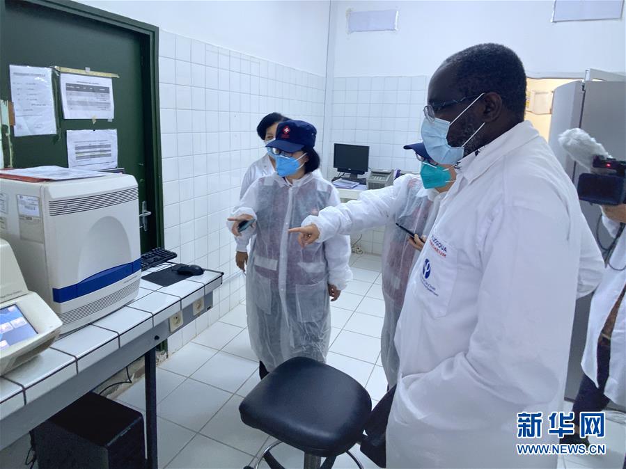（新華全媒頭條·圖文互動）（13）“始終把人民群眾生命安全和身體健康放在第一位”——中國抗疫彰顯“生命至上、人民至上”理念