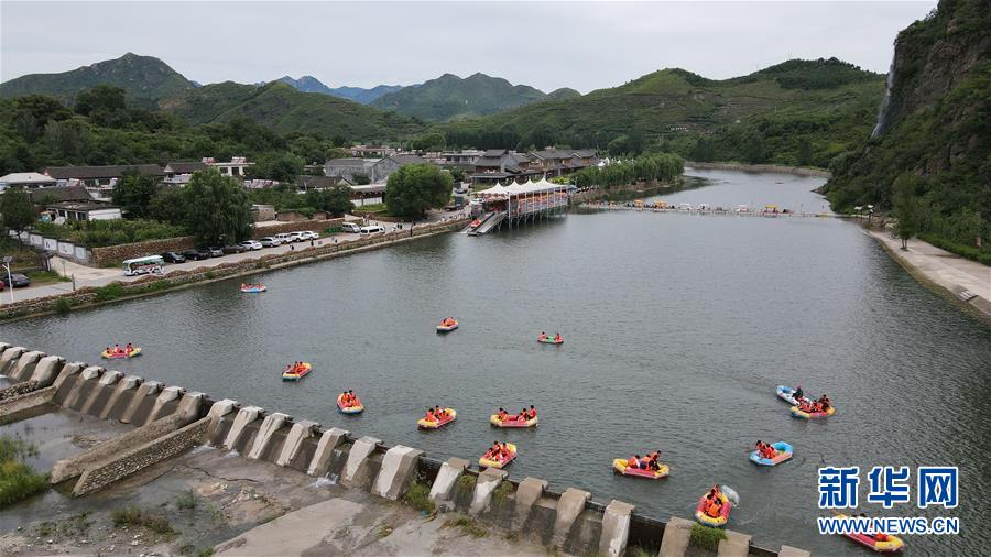（新華全媒頭條·走向我們的小康生活·圖文互動）（3）長城腳下，小康村串成“珍珠鏈”