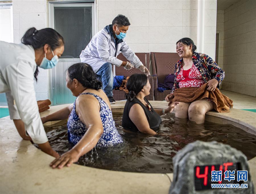 （新華全媒頭條·走向我們的小康生活·圖文互動）（10）扎西德勒，我們的新家園——西藏易地扶貧搬遷搬出幸福美好新生活