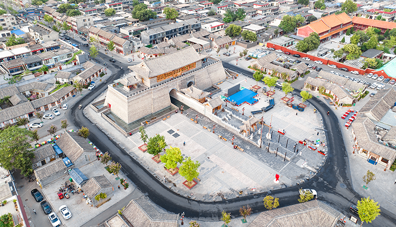 2022年9月8日，石家莊，航拍正定縣正定古城陽和樓與正定歷史文化街。